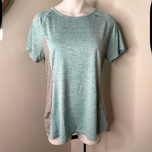 Miss Fortune Two Tone Cutout Detail Back Tshirt Medium